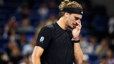 Alexander Zverev verletzte sich gegen Ende der Partie am Zeh