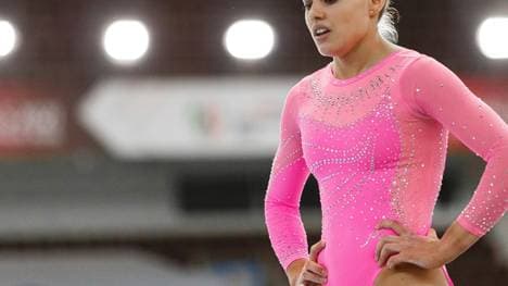 Emma Malewski mit Sturz vom Paradegerät