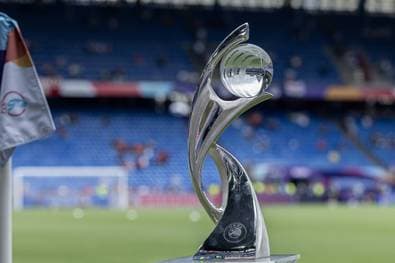 UEFA: Klubs erhalten Rekordsumme