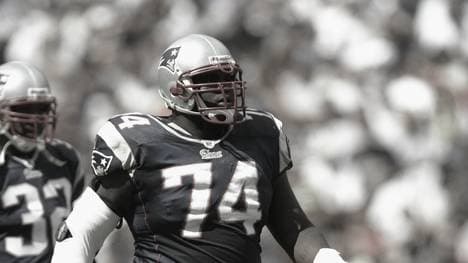 Kenyatta Jones gewann mit den New England Patriots 2002 den Super Bowl