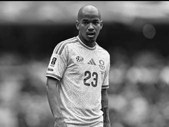 Der Fußballprofi Jayden Adams ist im Alter von 25 Jahren verstorben. Noch vor zwei Wochen stand er mit der südafrikanischen Nationalmannschaft bei der WM auf dem Platz.