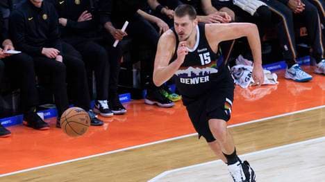 Nikola Jokic hat sich eine Knieverletzung zugezogen