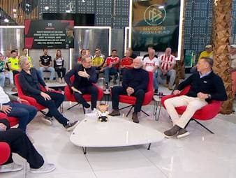 Heiße Diskussion im Doppelpass! Die Experten Jan Åge Fjörtoft und Rudi Völler sprechen über das Thema, das gerade viele Fans bewegt: Soll Youngster Lennart Karl mit zur WM 2026?