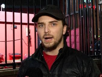 Nach der Entlassung von Xabi Alonso wird der Spanier schon als Nachfolger von Arne Slot gehandelt. Dabei sind die Fans der "Reds" geteilter Meinung, wenn es um eine Verpflichtung Alonsos geht.  