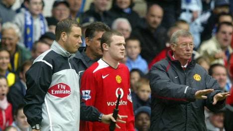 Sir Alex Ferguson (r.) verhalf als Trainer von Manchester United Wayne Rooney (2.v.r.) zu einer Weltkarriere