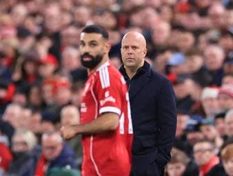 Nach seiner Suspendierung kehrt Mohamed Salah in den Kader des FC Liverpool zurück - allerdings zunächst nur als Ersatzspieler. In der Rolle wird der Ägypter aber schnell zum wichtigen Faktor und überzeugt auch Trainer Arne Slot.