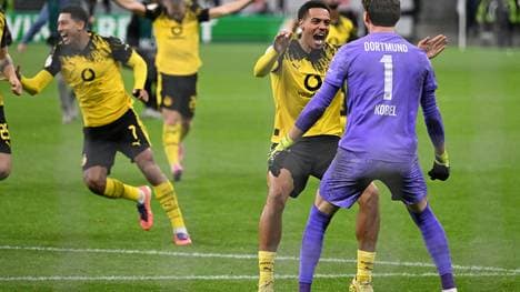 Gregor Kobel wird gefeiert