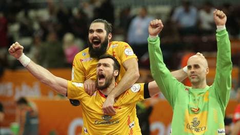 Pure Freude: Spaniens Handballer jubeln über den Sieg gegen Katar