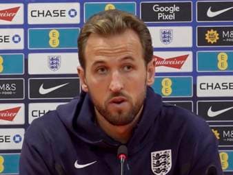 Englands Kapitän Harry Kane ist voll des Lobes für seinen Nationaltrainer Thomas Tuchel. Der Stürmer von Bayern München bezeichnet ihn als “einen der besten Trainer der Welt”.