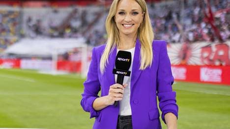 Katharina Kleinfeldt gehört zum SPORT1 On-Air-Team beim Topspiel der 2. Bundesliga.