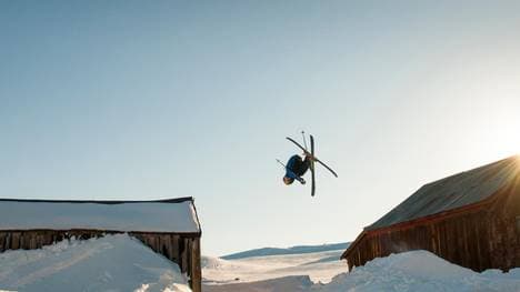 Freeskier Cody LaPlante shreddet Geisterstadt in Kalifornien