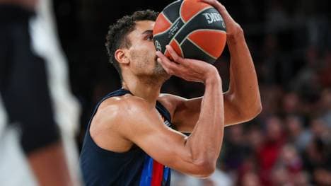 Oscar Da Silva feiert die spanische Meisterschaft  