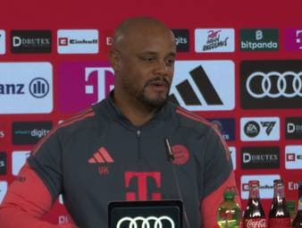 Zuletzt kam Lennart Karl beim FC Bayern weniger zum Einsatz. Trainer Vincent Kompany lobt dennoch die Entwicklung des Juwels.