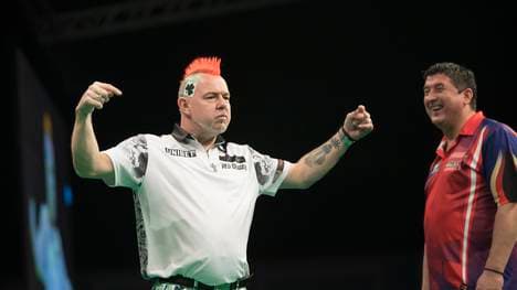Peter Wright und Mensur Suljovic lieferten sich ein dramatisches Halbfinale