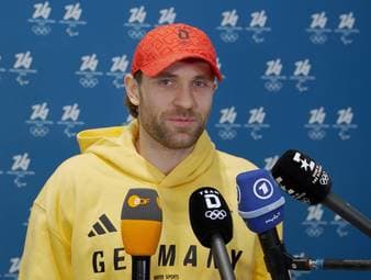 Leon Draisaitl spricht über die besondere Ehre, für Deutschland Fahnenträger zu sein und freut sich riesig auf die Spiele mit der Nationalmannschaft.