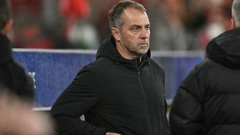 Barcelonas Trainer Hansi Flick 