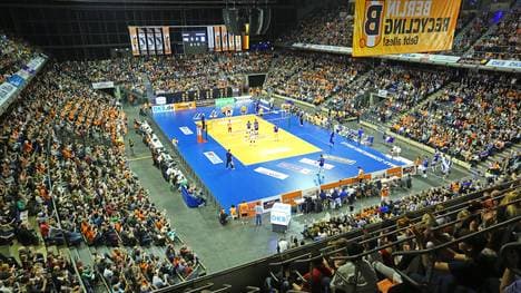 Den Berlin Recycling Volleys laufen die Fans die Bude ein