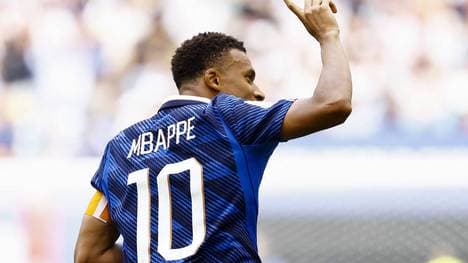 Kylian Mbappé schmückt das Cover von EA SPORTS FC 27