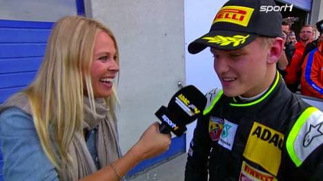 Mick Schumacher im Interview nach seinem Sieg in Oschersleben