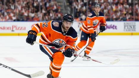 Boston Bruins v Edmonton Oilers Tobias Rieder spielt seit dieser Saison für die Edmonton Oilers. Insgesamt ist es sein drittes NHL-Team