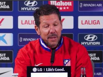 Der FC Barcelona ist zum 29. Mal spanischer Meister. Atlético-Trainer Diego Simeone gratuliert den Katalanen und schwärmt vom "unglaublichen Fußball" des Konkurrenten.