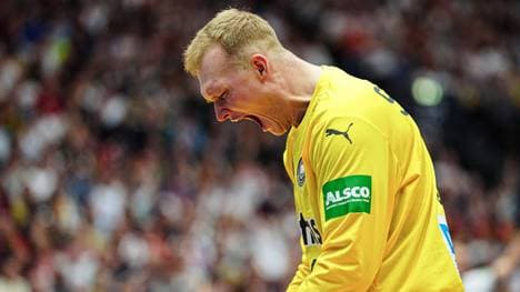 David Späth bejubelt eine Parade gegen Tschechien