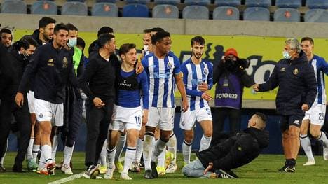 Papa und Sohn Conceição feiern den späten Siegtreffer von Francisco