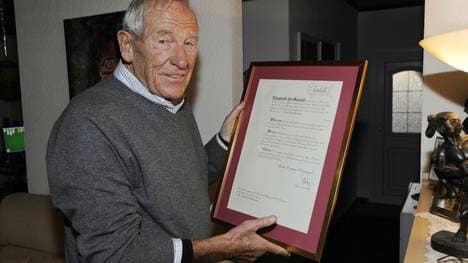 Gedenktafel für Bert Trautmann