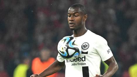 Verteidiger Evan Ndicka verlässt die Eintracht