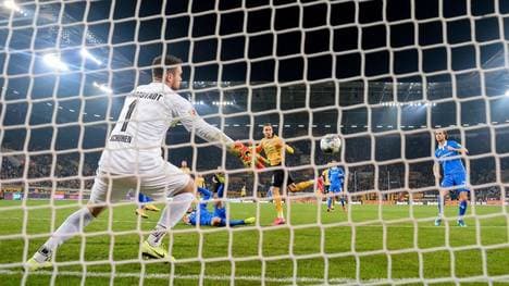 Der vermeintliche Ausgleichstreffer von Patrick Schmidt ist Grund für den Einspruch von Dynamo Dresden