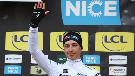 Florian Lipowitz im Trikot des besten Jungprofis 