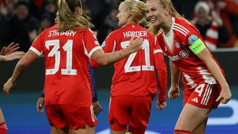 Die Bayern-Frauen bejubeln das Siegtor