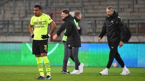 Trainer Marco Rose (r.) ärgerte sich nach dem Pokal-Aus des BVB über seine Mannschaft