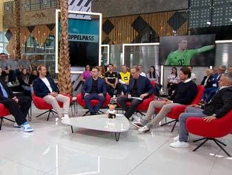 Die Doppelpass-Runde diskutiert anlässlich der erneuten Verletzung von Manuel Neuer, wie lang der Keeper noch das Tor des FC Bayern hüten wird und welchen Einfluss dieser auf Jonas Urbig hat. 