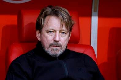 Mislintat tütet ersten Transfer ein