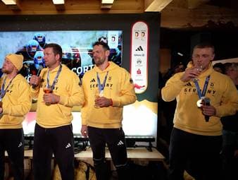 Nach den Olympischen Winterspielen 2026 beendet Johannes "Hansi" Lochner seine aktive Sportlerkarriere. In Zukunft fährt er nur noch den Taxi-Bob am Königssee. 