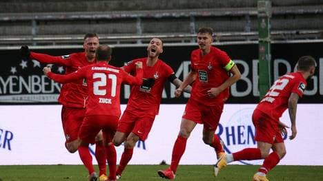 Marvin Pourie gelangen zwei späte Treffer.