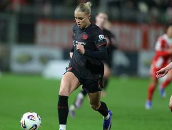 Leverkusen verlängert mit Torjägerin