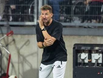 Klose verteidigt Tabellenführung