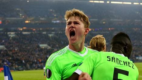 Matthijs de Ligt (l.) gilt als großes Versprechen für die Zukunft