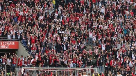 Das Rheinenergiestadion wird fast wieder voll gemacht