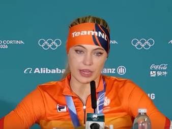 Nach Gold über 1000 Meter spricht Eisschnelllauf-Olympiasiegerin Jutta Leerdam über die besondere Bedeutung des Titels und bedankt sich für die große Unterstützung von Jake Paul während der Spiele.