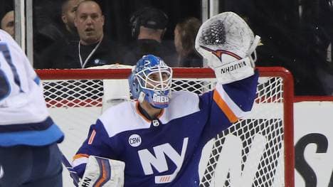 Thomas Greiss hielt den Sieg seiner Mannschaft im Penaltyschießen fest Mit seinen 30 Saves war Thomas Greiss maßgeblich am Erfolg der Islanders beteiligt