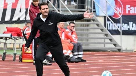 Miroslav Klose an der Seitenlinie