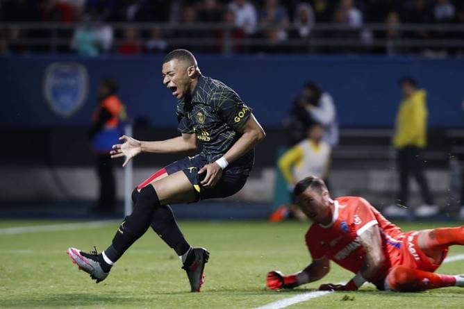 PSG trotzt Messi-Wirbel