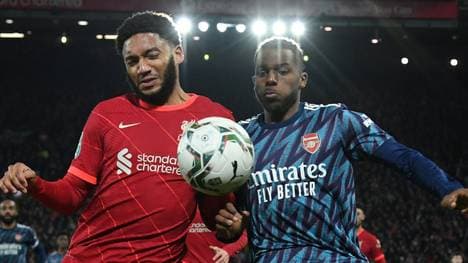 Liverpool spielt in Überzahl nur Remis