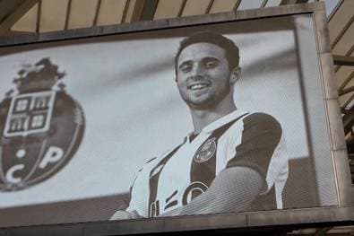 Ex-Vereine erweisen Jota letzte Ehre