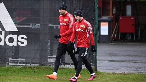 Milos Pantovic (l.) mit Josip Juranovic im Union-Training