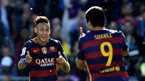 Luis Suarez (r.) spielte mit Neymar von 2014 bis 2017 gemeinsam beim FC Barcelona