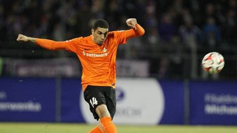 Leon Balogun-Erzgebirge Aue v SV Darmstadt  - 2. Bundesliga